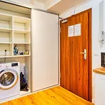 B23 Z Basenem, Sauna, Jacuzzi, Silownia - 5d Lejlighed *